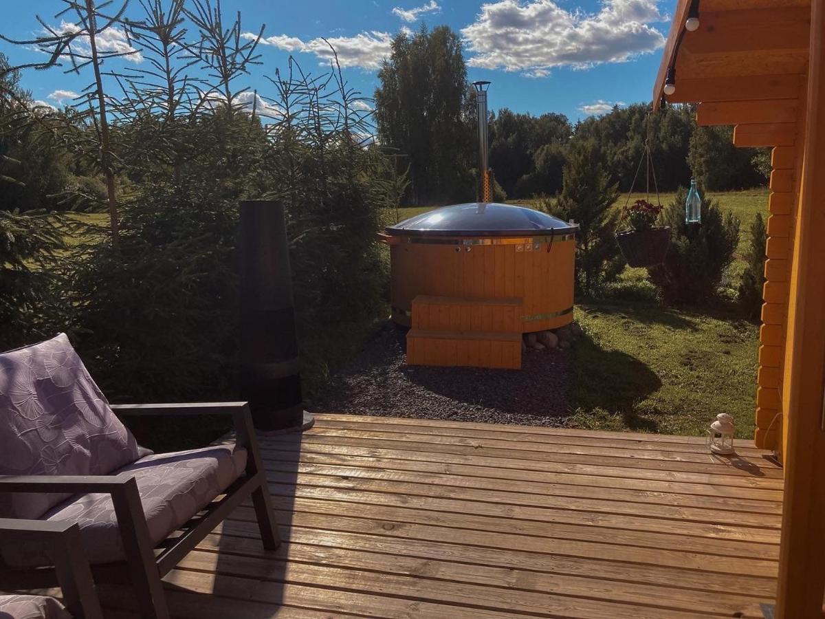 Starp Debesim Un Zemi Guest House Krāslava Eksteriør bilde