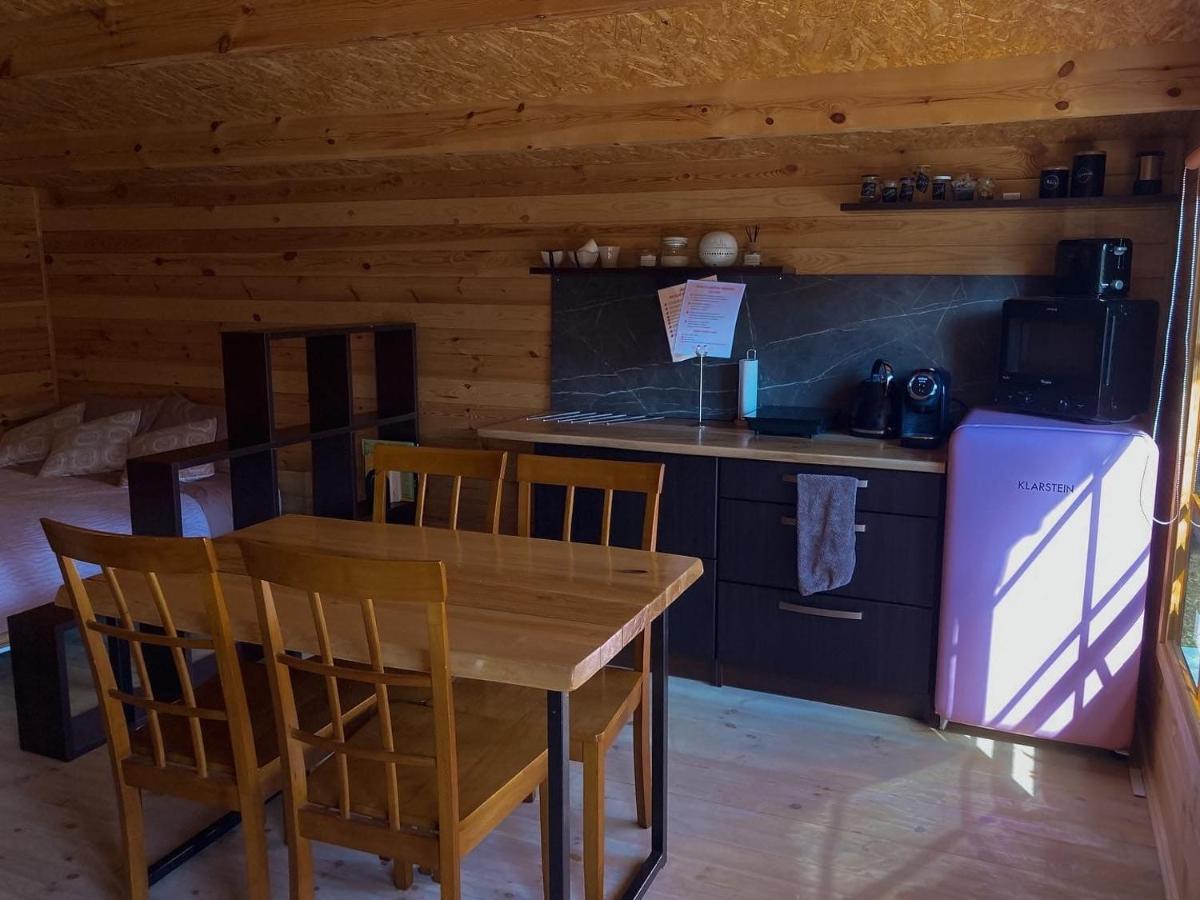 Starp Debesim Un Zemi Guest House Krāslava Eksteriør bilde
