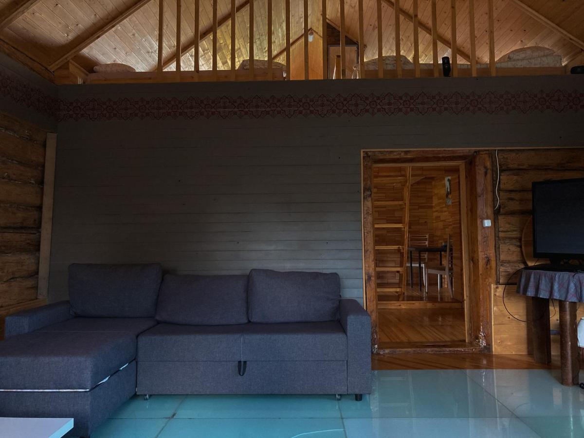 Starp Debesim Un Zemi Guest House Krāslava Eksteriør bilde