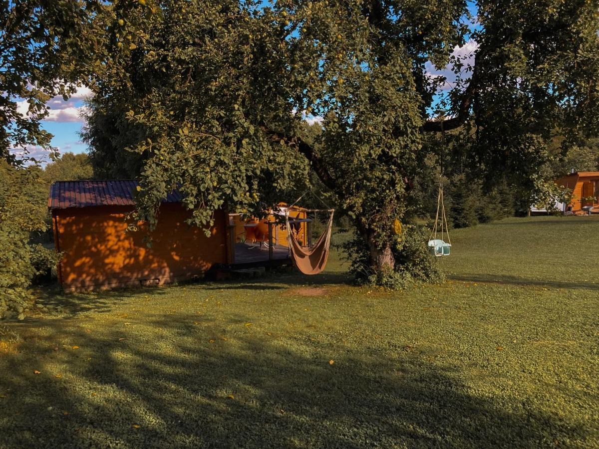 Starp Debesim Un Zemi Guest House Krāslava Eksteriør bilde