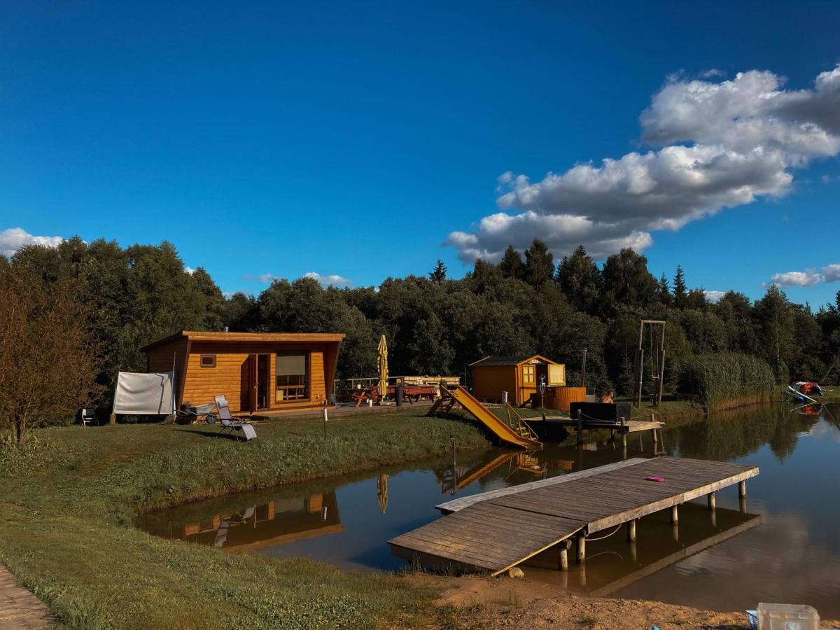 Starp Debesim Un Zemi Guest House Krāslava Eksteriør bilde
