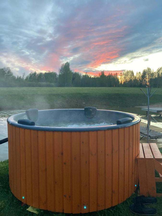 Starp Debesim Un Zemi Guest House Krāslava Eksteriør bilde